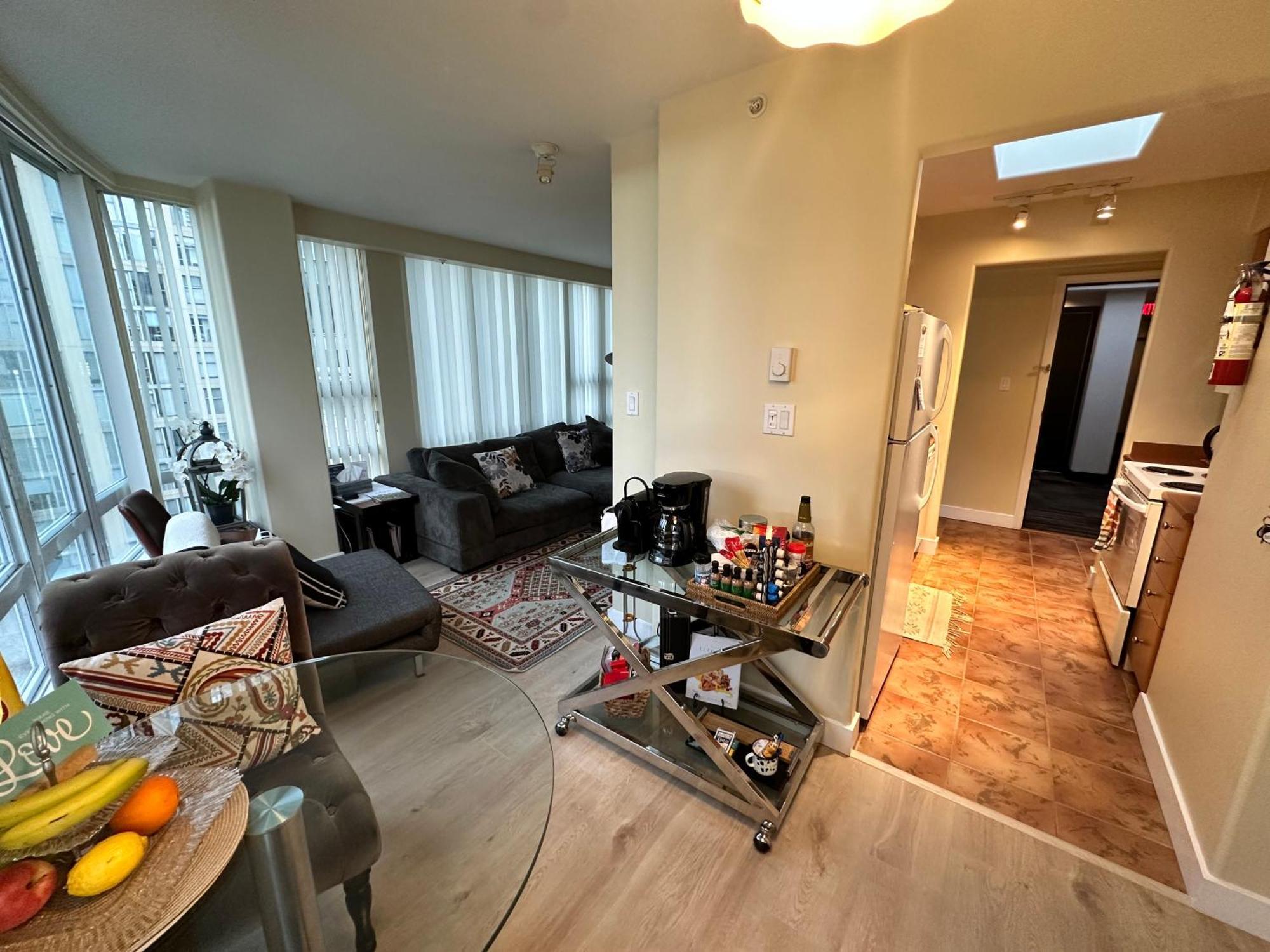 Penthouses Of Beach Ave แวนคูเวอร์ ภายนอก รูปภาพ