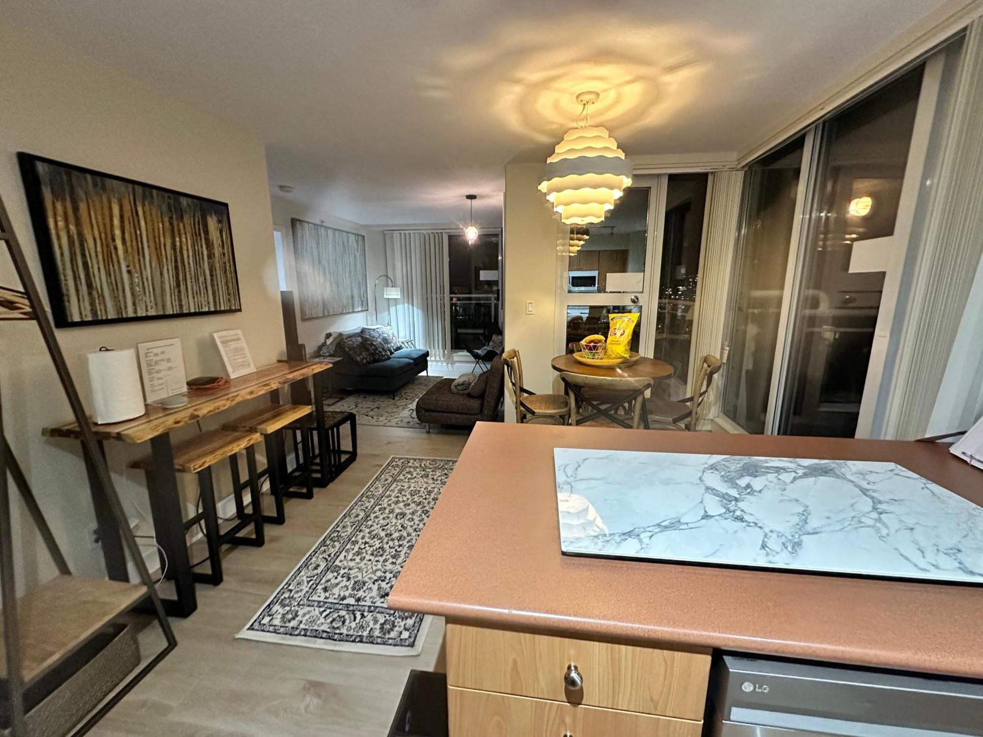 Penthouses Of Beach Ave แวนคูเวอร์ ภายนอก รูปภาพ