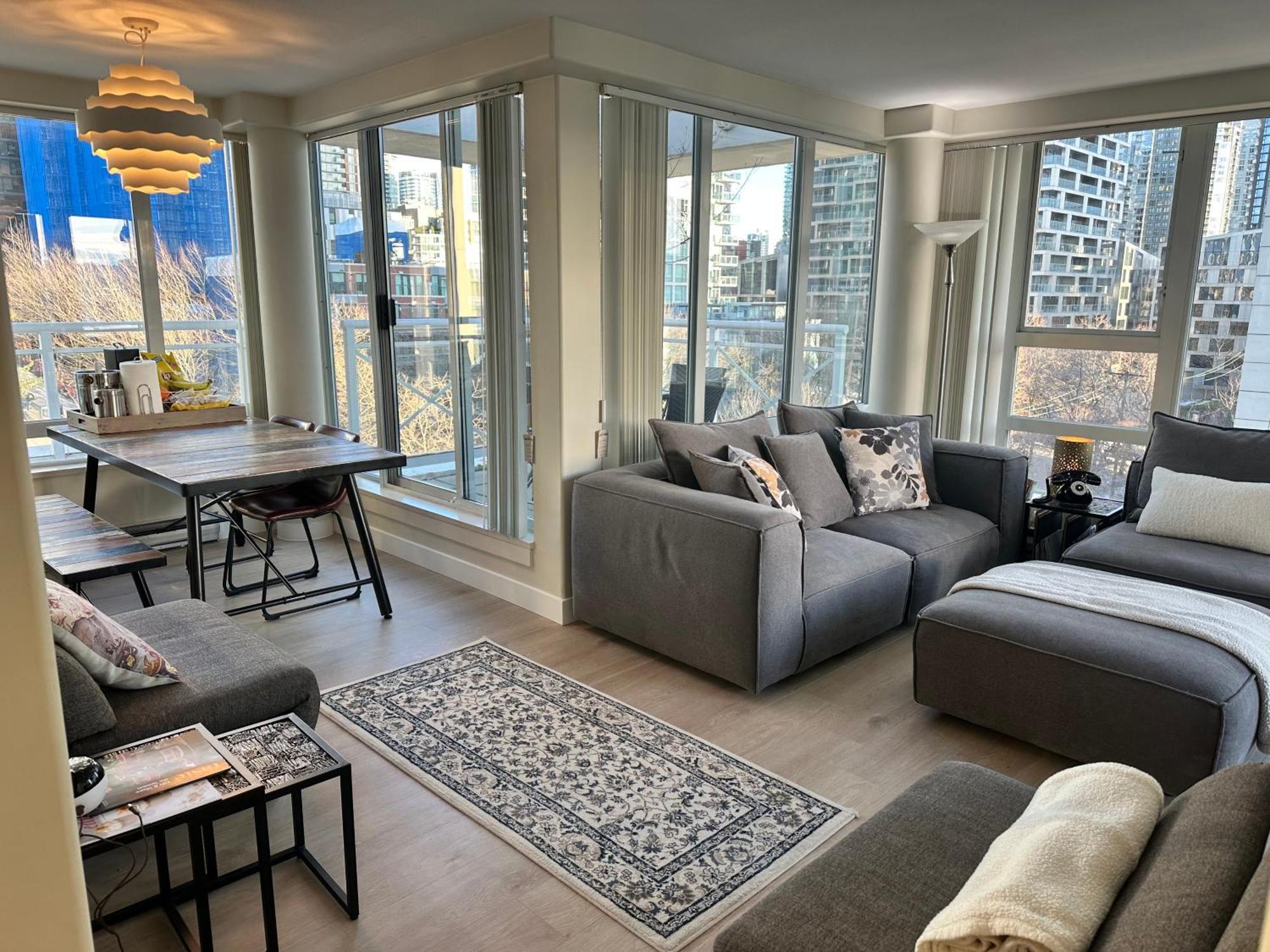 Penthouses Of Beach Ave แวนคูเวอร์ ภายนอก รูปภาพ