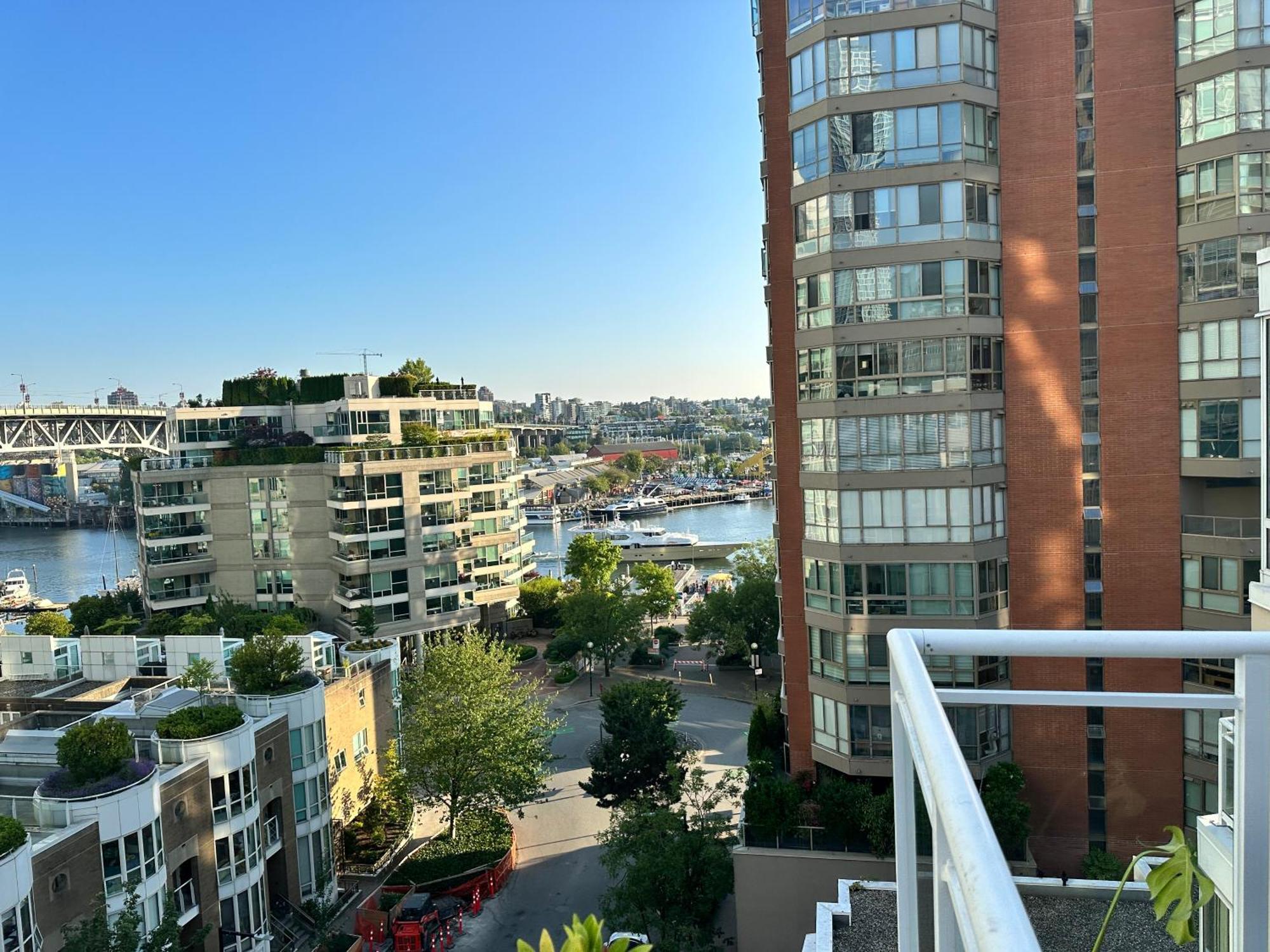 Penthouses Of Beach Ave แวนคูเวอร์ ภายนอก รูปภาพ