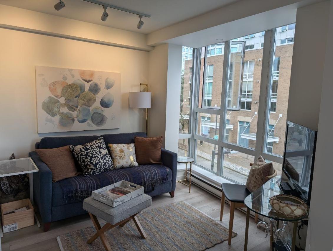 Penthouses Of Beach Ave แวนคูเวอร์ ภายนอก รูปภาพ