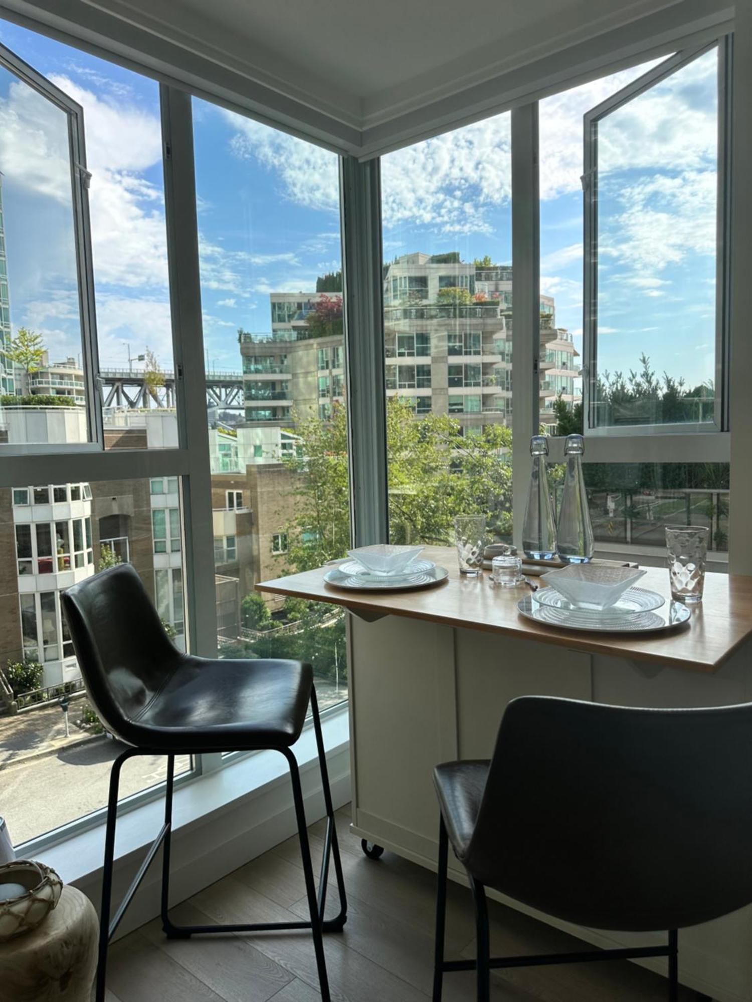 Penthouses Of Beach Ave แวนคูเวอร์ ภายนอก รูปภาพ